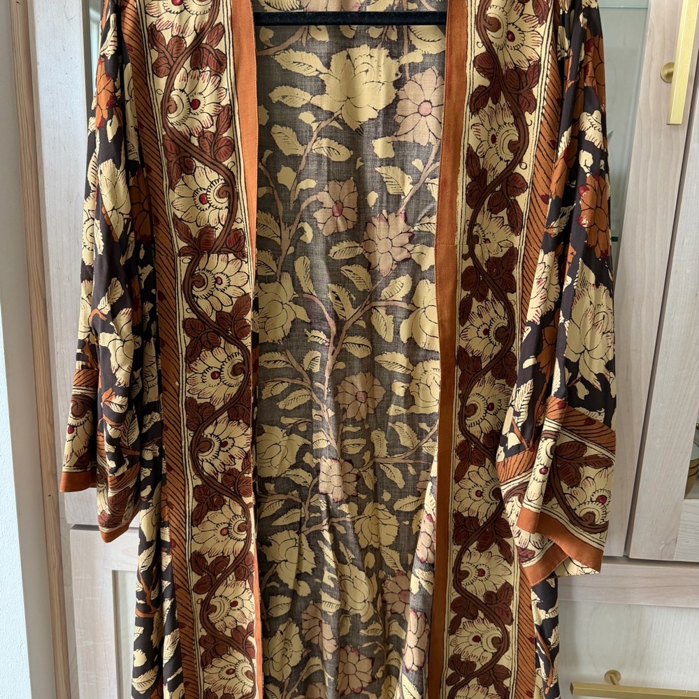 Soft Surroundings Floral Kimono in Brown and Gold